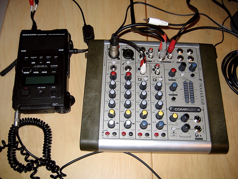 File:Soundcraft Compact4 mixer and Marantz PMD660 digital recorder.jpg