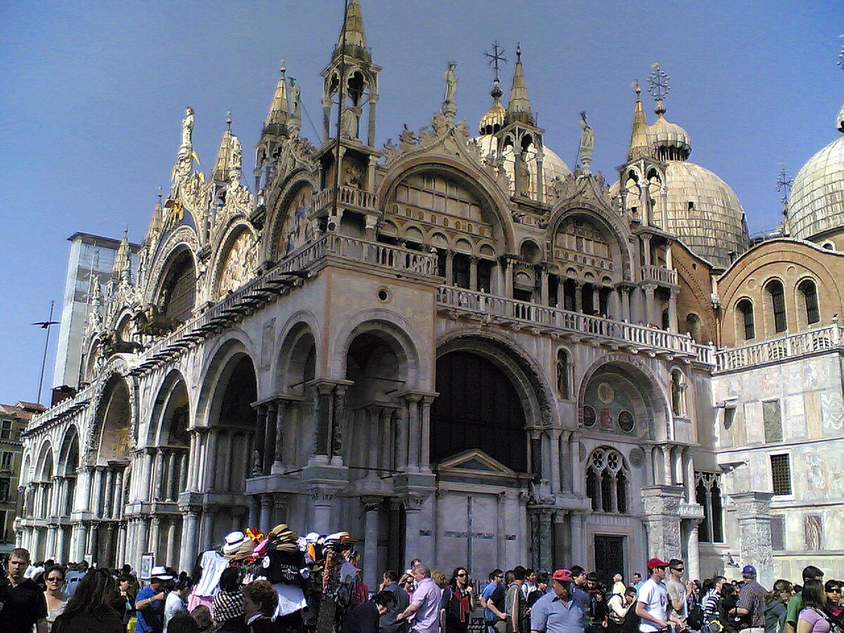 St mark. Базилика Святого марка в Венеции. Рельефы с фасада собора Сан Марко в Венеции.