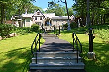 The Henri Bendel Mansion Stamford Museum & Nature Center Bendel Mansion.jpg