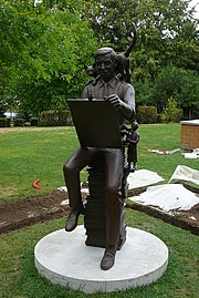 Statue d'Hergé par Tom Frantzen à l'occasion du 10e anniversaire du musée