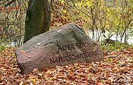 Stein mit dem Hinweis Naturschutzgebiet