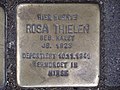 "Hier wohnte Max Thielen, geb. Kalet, Jg. 1923, deportiert 10.11.1941, ermordet in Minsk"