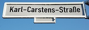 Karl Carstens: Ausbildung und Beruf, Familie, Politik