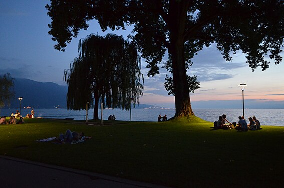 Summer evening at Lake Geneva in Vevey (Switzerland)