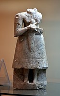 Sumerian worshiper with a dagger, from Diyala Region, Iraq