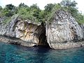 Eine Höhle auf der Kapa-Insel