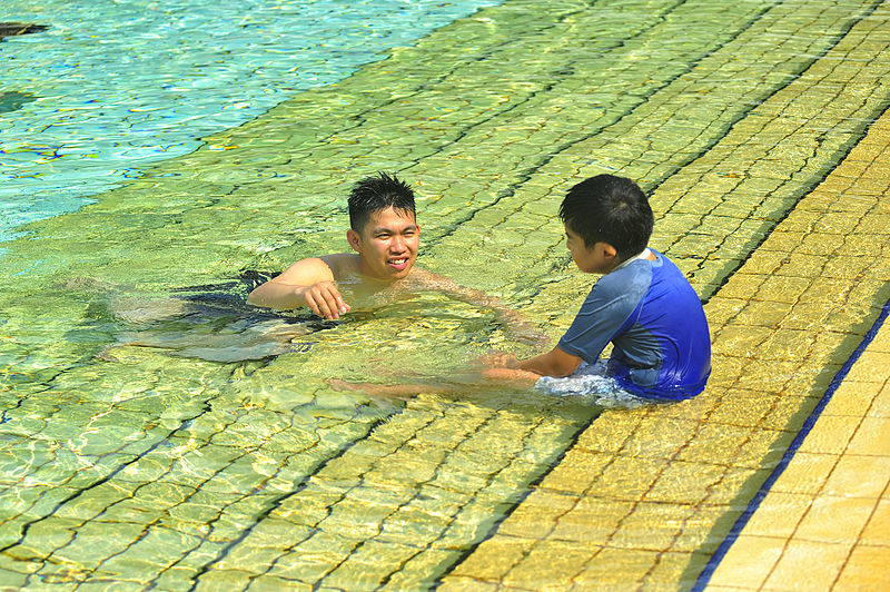 File:Swimming event 150507-N-ZZ999-188.jpg