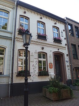 Tönisvorst, Kirchplatz 23