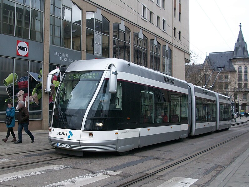 File:TVR n°15, Gare de Nancy - 2015.JPG