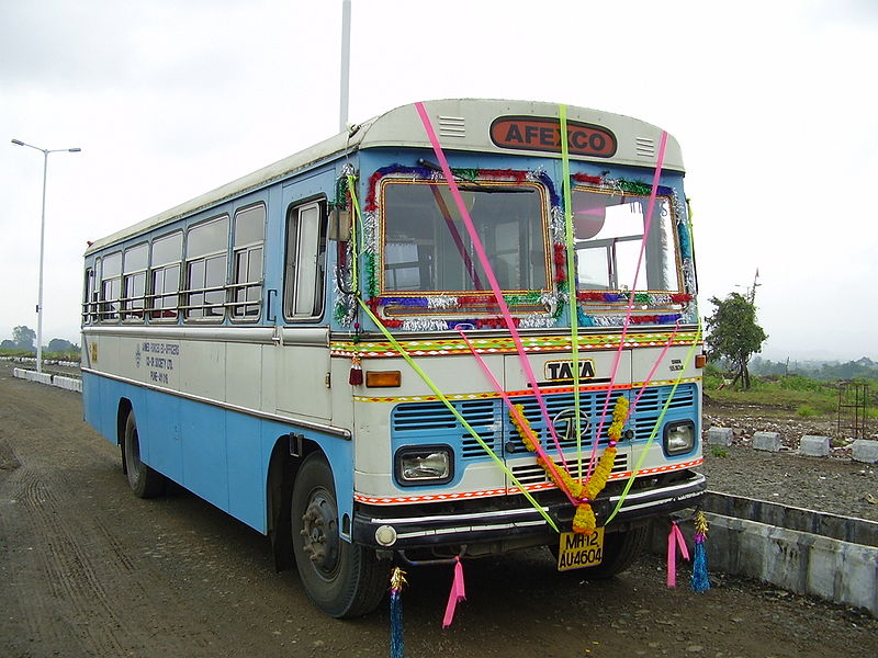 File:Tata 1015.jpg