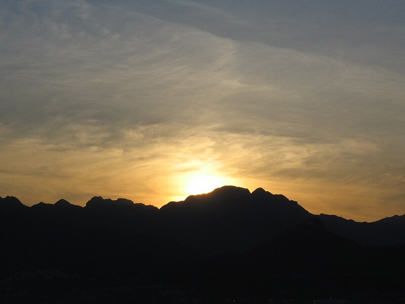 صورة:Tramonto Monte Finestra Cava de'Tirreni.JPG