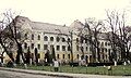 Colegiul Național "Mihai Viteazul" (Str.Dr.Ioan Rațiu nr.111) The “Mihai Viteazul”, National College (111 Dr.Ioan Rațiu Street) Pagina Absolvenți (Graduates)