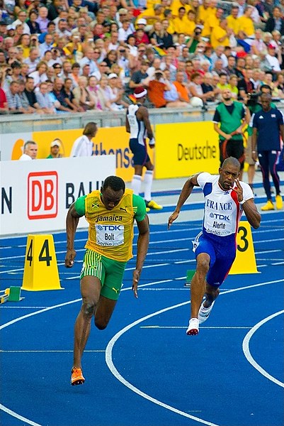 File:Usain Bolt, David Alerte 200 m final Berlin 2009.jpg