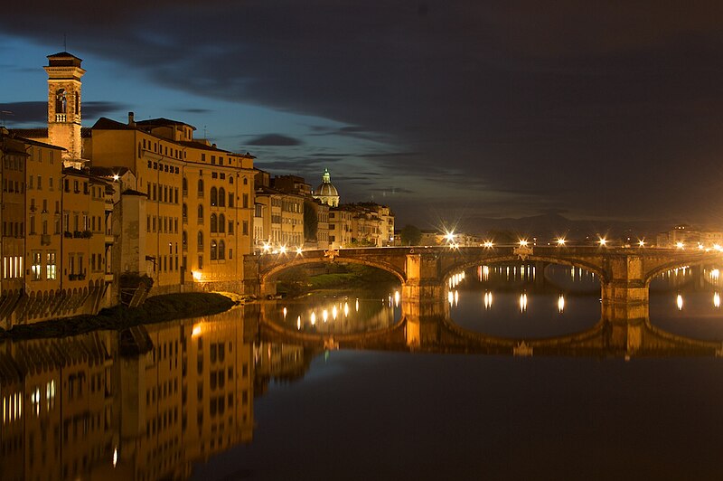 File:Vechio Ponte Santa Trinita with the Oltrarno district.jpg