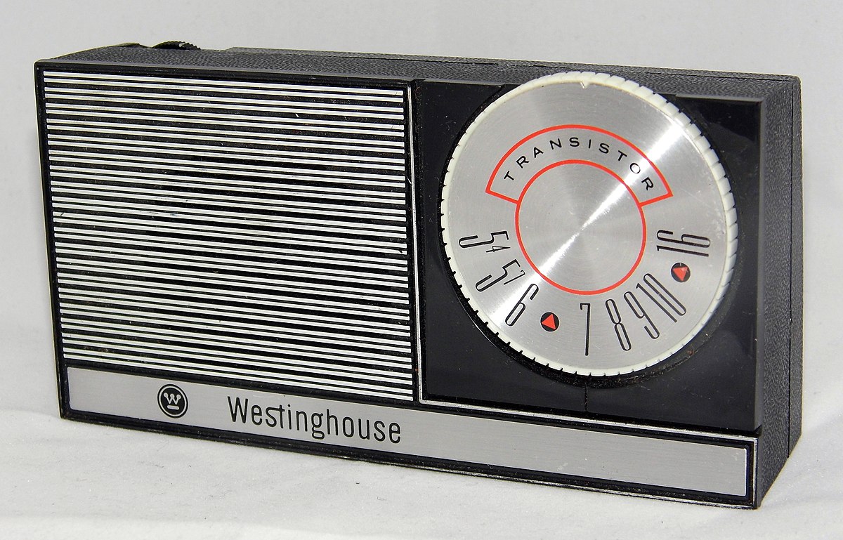 File:Vintage Westinghouse Model H-842P6 Transistor Radio 