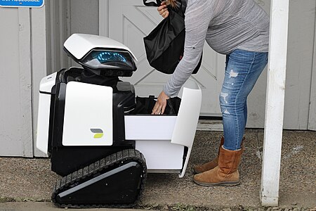 Fail:Woman_Takes_Groceries_from_Dax_Delivery_Robot.jpg