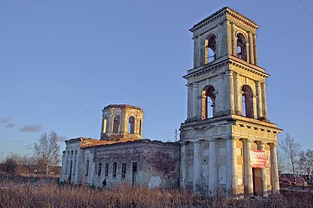 Выползово тверская обл. Церковь в Хотилово Тверская область. Хотилово (Бологовский район). Церковь Архистратига Михаила в Хотилово. Бологовский район Хотилово 2.