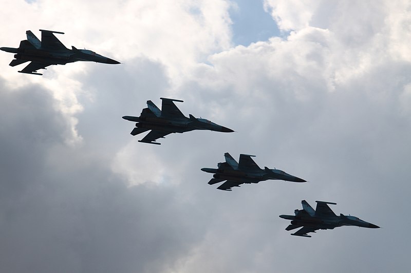 File:01 Red, 02 Red, 06 Red & 08 Red Sukhoi Su-34's Russian Air Force (8131792749).jpg