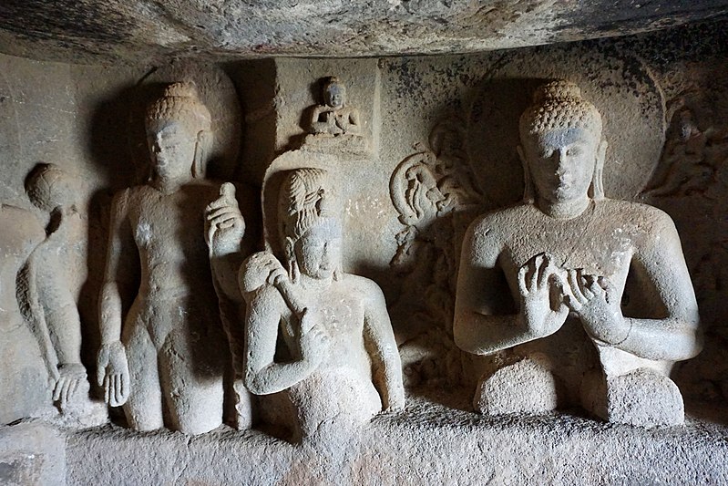 File:086 Cave 24, Buddhas and Bodhisattva (33584402440).jpg