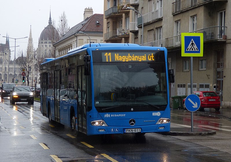 File:11-es busz (PKN-611).jpg