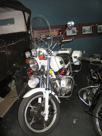 A 1982 GSX750 used by the New Zealand Ministry of Transport 1982 Suzuki GSX750.jpg