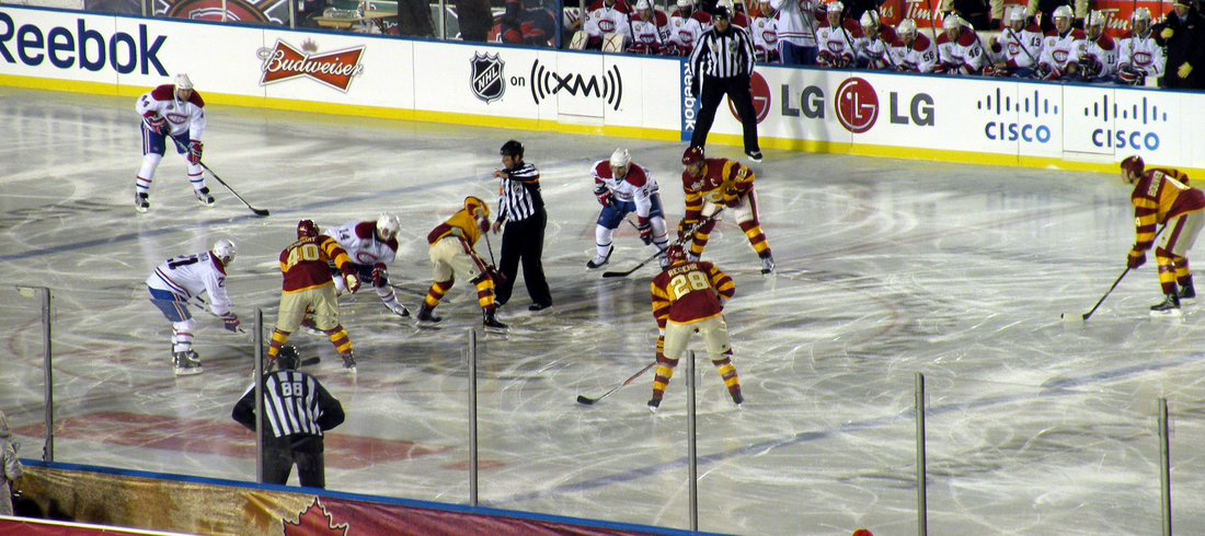 File:2011 Heritage Classic faceoff.png