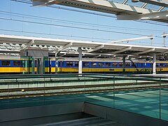 Rangkaian kereta Intercity ICM di ]stasiun Zwolle