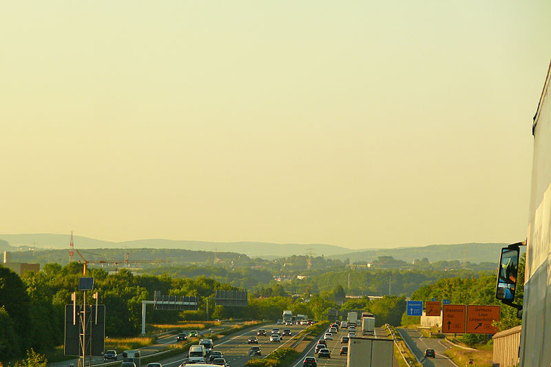 File:A2, Nähe Bielefeld-Ost.jpg