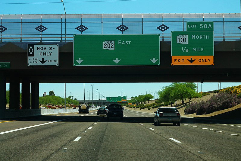 File:AZ202 East - Exit 50A - AZ101 North - Half Mile (30300043820).jpg