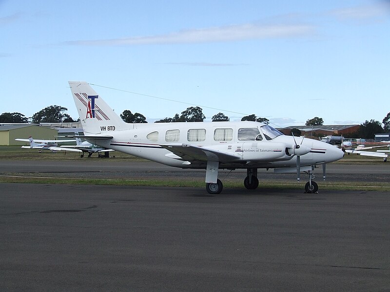 File:Airlines of Tasmania (VH-BTD) Piper PA-31-300 Navajo at Bankstown Airport.jpg