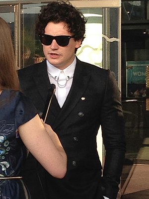 Aneurin Barnard 2013 (10005026916).jpg