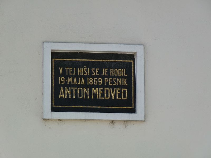 File:Anton Medved here-was-born plaque.jpg