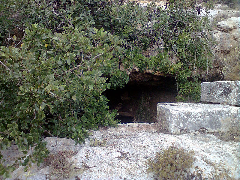 File:Artificial cave, Massah04.jpg