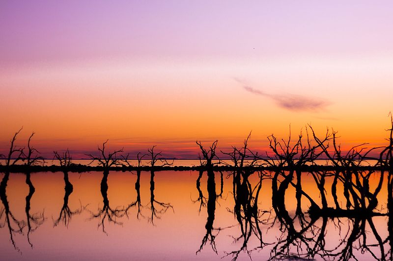 File:Atardecer en epecuén 2.jpg