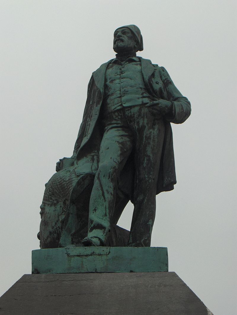 Françoise Auguste Ferdinand Mariette  800px-Auguste_Mariette_statue%2C_Boulogne-sur-Mer