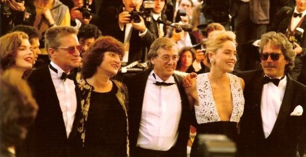 Presentation of Basic Instinct at the 1992 Cannes Film Festival. Left to right: Jeanne Tripplehorn, Michael Douglas, Martine Tours (Verhoeven's wife),