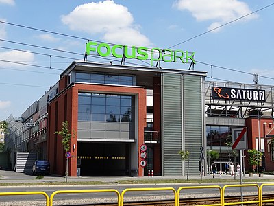 View of the main car entrance from Jagiellońska street