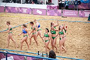 Deutsch: Beachhandball bei den Olympischen Jugendspielen 2018; Tag 6, 12. Oktober 2018; Mädchen, Hauptrundenspiel – Ungarn-Niederlande 2:1 English: Beach handball at the 2018 Summer Youth Olympics at 12 October 2018 – Girls Main Round – Hungary-Netherlands 2:1