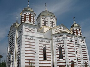 Biserica Sfinții Arhangheli Mihail și Gavriil din Cajvana