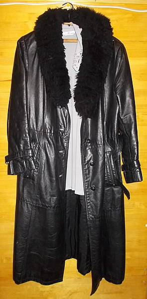 File:Black Long Leather Coat.jpg