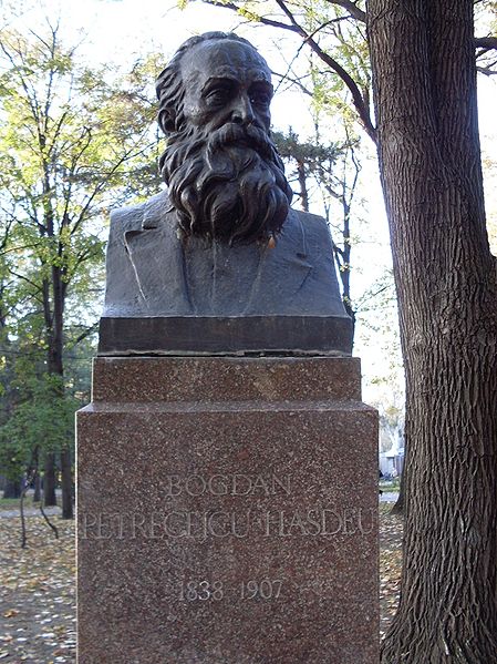 File:Bogdan-Petriceicu Hasdeu bust.jpg