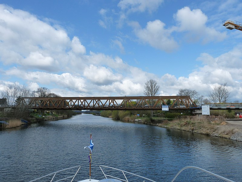 File:Brücke B 273 April 2015 (6).jpg