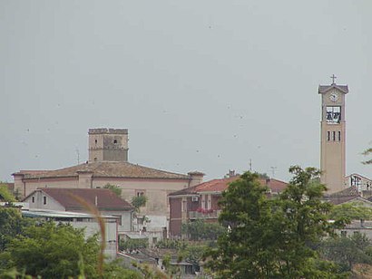 How to get to Brecciarola with public transit - About the place