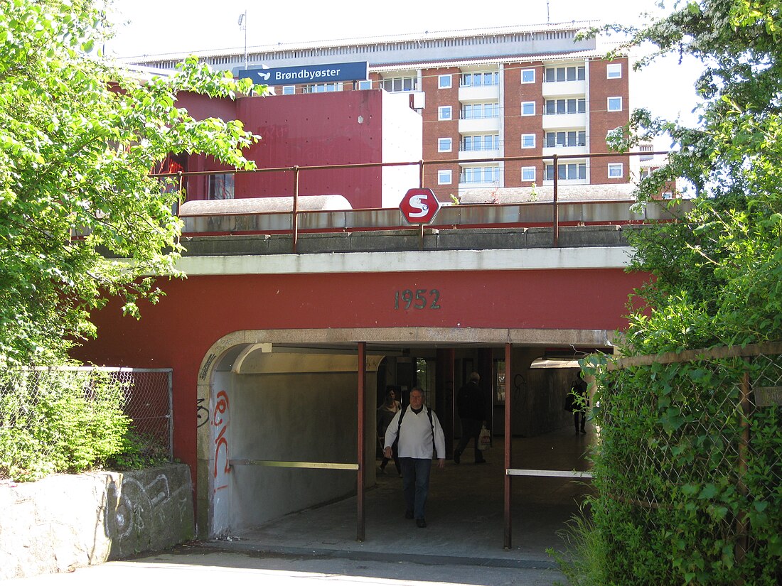 Brøndbyøster railway station