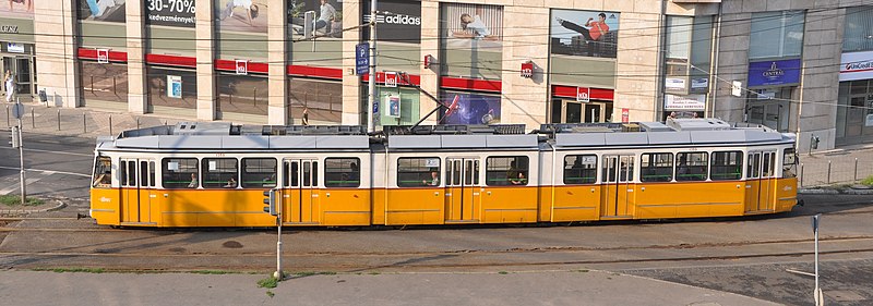 File:Budapest tramKCSV7 R01.jpg