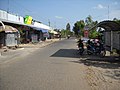 Một con đường trải nhựa nhỏ trên Cù Lao Dung