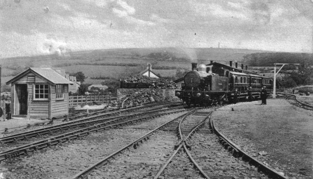 Locomotive 5 Lord St Levan with a train at Callington