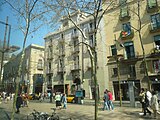 Català: Casa Josefa Nadal (inclou la font del carrer Portaferrissa núm. 2). Rambla, 116 - c. Portaferrissa, 2 - c. Roca, 31 (Barcelona). This is a photo of a building indexed in the Catalan heritage register as Bé Cultural d'Interès Local (BCIL) under the reference 08019/985. Object location 41° 22′ 58.95″ N, 2° 10′ 18.84″ E  View all coordinates using: OpenStreetMap