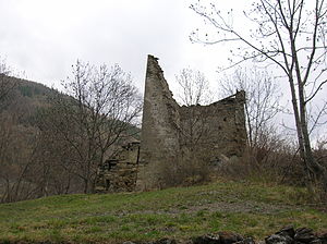 The ruins of the Castello di Cré