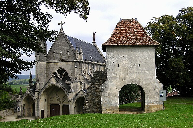 File:Chapelle castrale Vaucouleurs.jpg